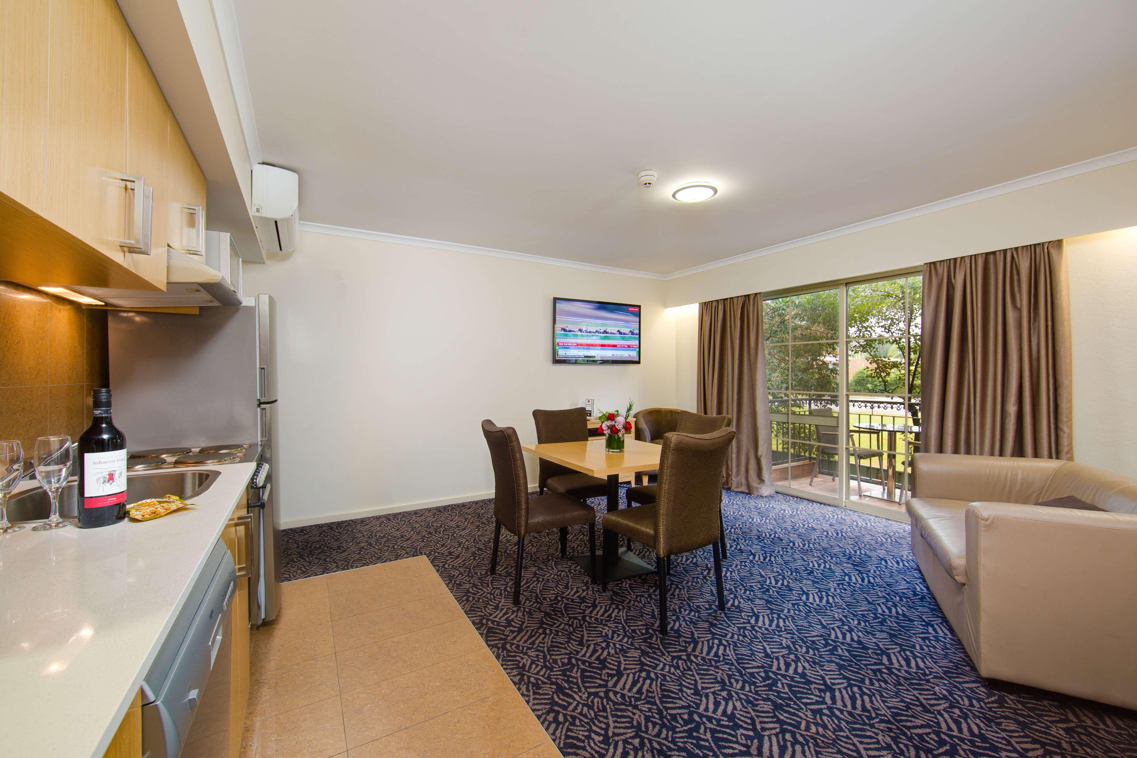 Best Western Plus Hovell Tree Inn Albury Exterior photo